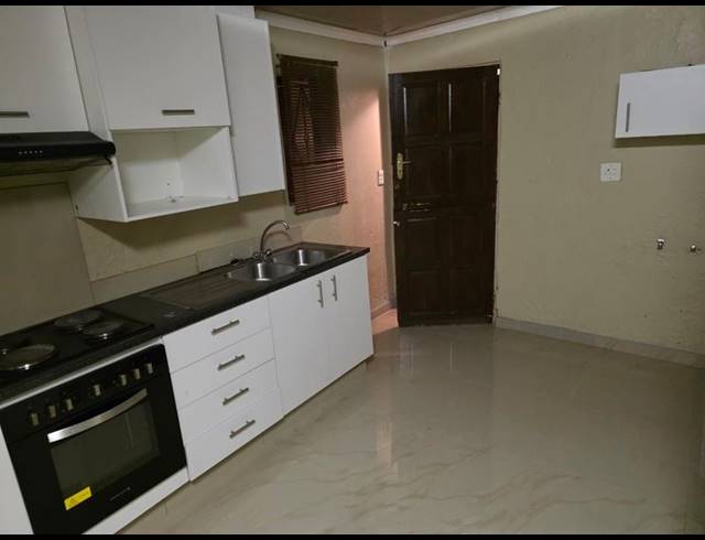 3 BEDROOM PROPERTY TO RENT IN PROTEA GLEN